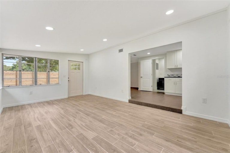Photo 29 of 36 - 5801 78th Ave N, Pinellas Park, FL 33781