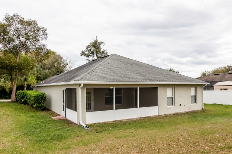 Photo 5 of 25 - 369 S Oak Ave, Orange City, FL 32763