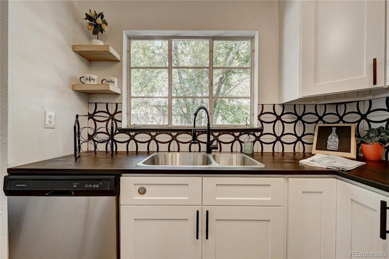 Photo 4 of 15 - 4070 Ames St, Wheat Ridge, CO 80212