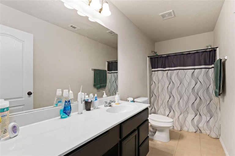 Photo 28 of 30 - 5408 Wharfside Pl, Denton, TX 76208