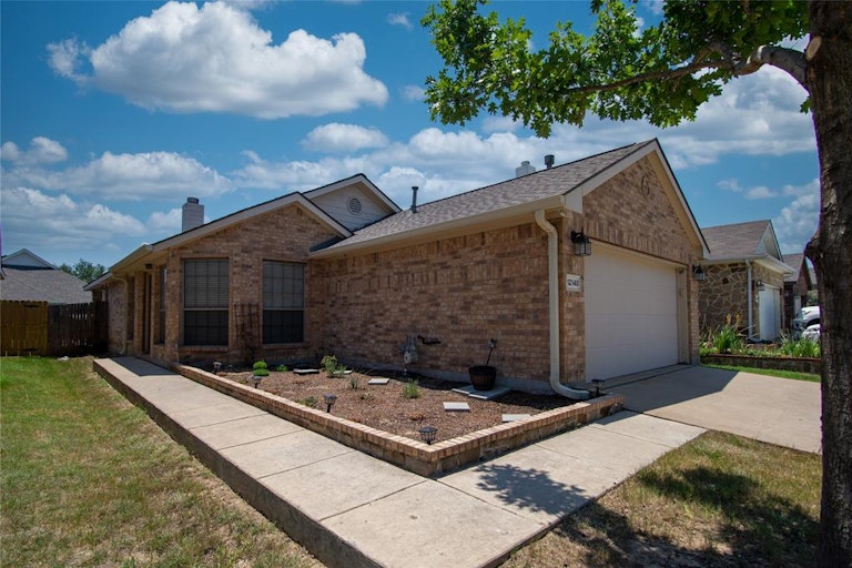 Photo 38 of 38 - 12140 Walden Wood Dr, Fort Worth, TX 76244