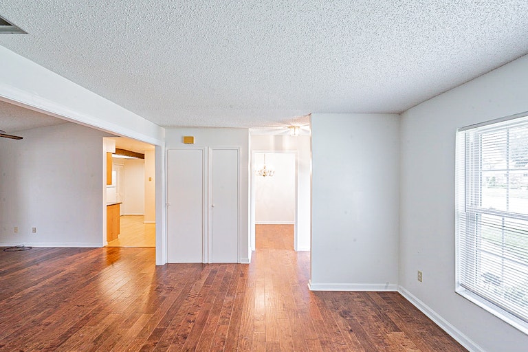 Photo 11 of 28 - 5409 Albert Dr, Winter Park, FL 32792