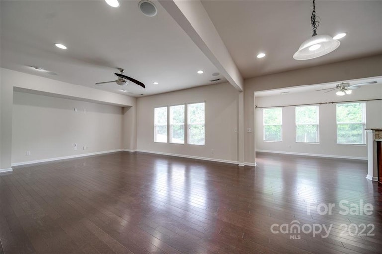 Photo 10 of 32 - 6727 Coral Rose Rd, Charlotte, NC 28277