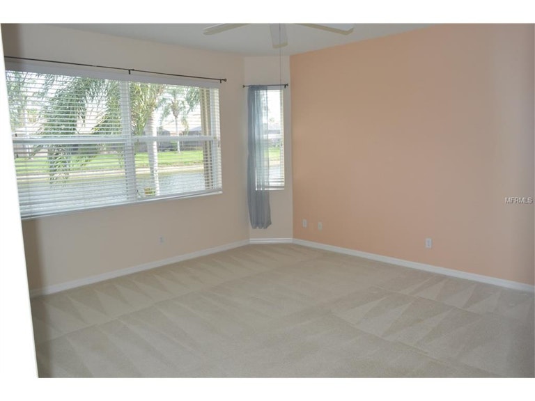 Photo 14 of 25 - 8302 Summer Greens Ter, Bradenton, FL 34212