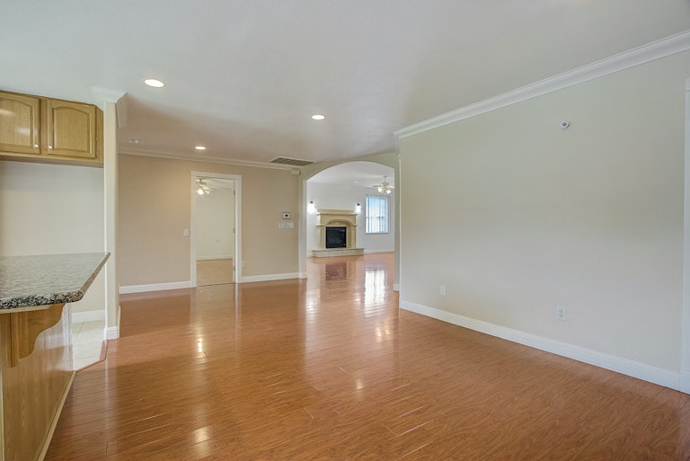 Photo 16 of 35 - 6928 Franela Way, Citrus Heights, CA 95621