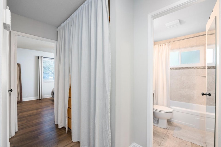 Photo 21 of 52 - 2341 Rogue River Dr, Sacramento, CA 95826
