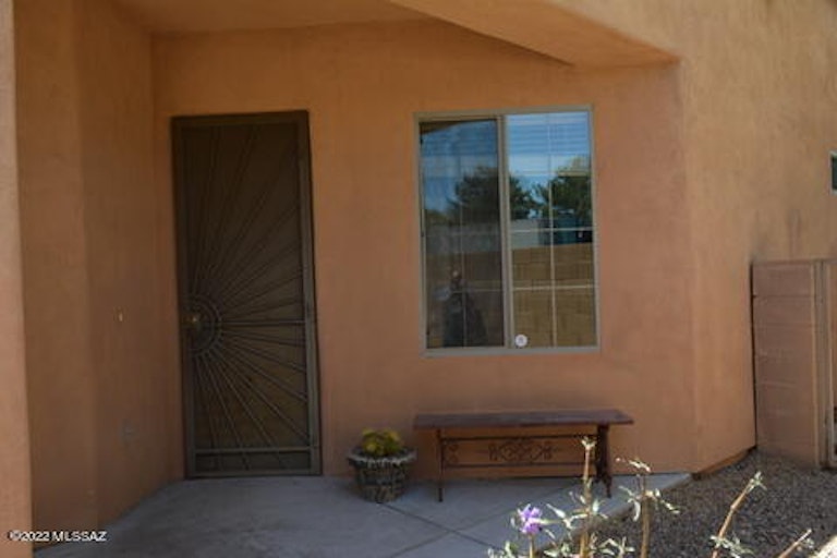 Photo 3 of 31 - 7589 E Truces Pl, Tucson, AZ 85715