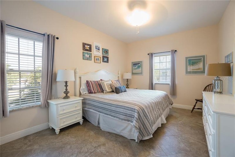 Photo 13 of 25 - 310 68th St, Holmes Beach, FL 34217