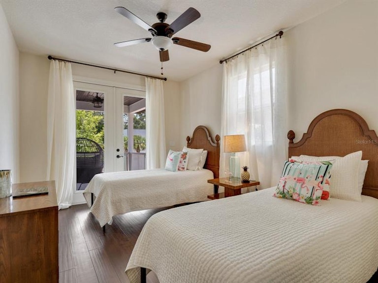 Photo 22 of 69 - 635 N Osprey Ave, Sarasota, FL 34236