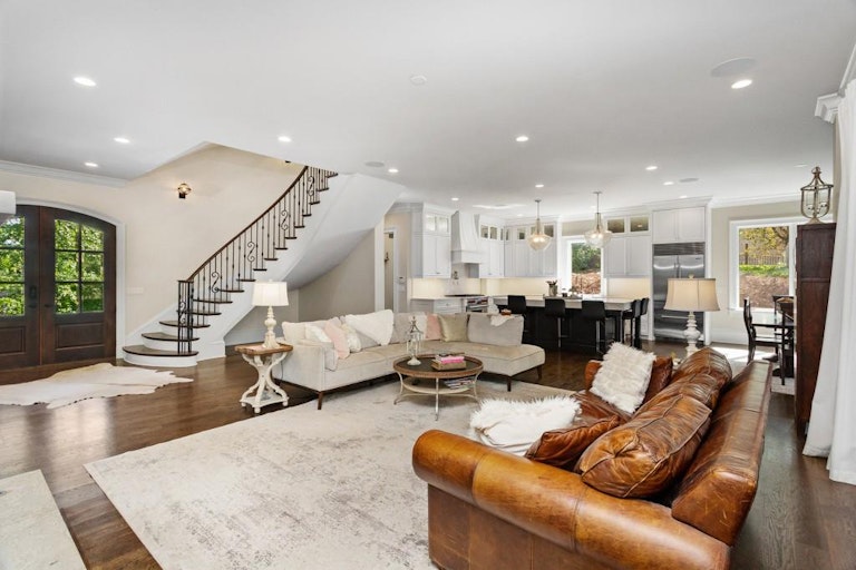 Photo 12 of 77 - 4268 Woodland Brook Dr SE, Atlanta, GA 30339