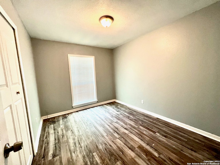 Photo 16 of 23 - 3946 Southport Dr, San Antonio, TX 78223