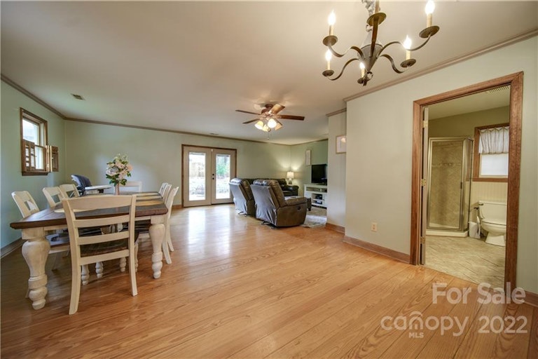 Photo 22 of 47 - 5802 Hillcrest Cir, Indian Trail, NC 28079