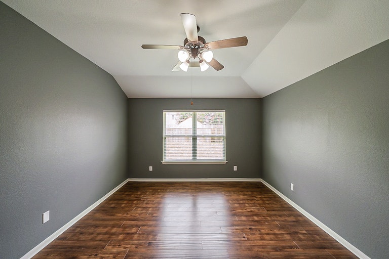 Photo 26 of 36 - 12810 Candlewood Glen Ln, Houston, TX 77014