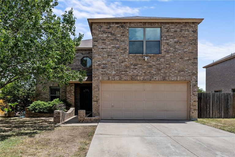 Photo 2 of 39 - 204 Debbie Ann Dr, Leander, TX 78641
