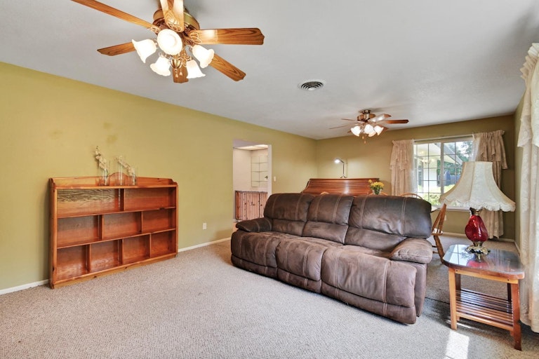 Photo 8 of 70 - 459 Wilder Ave, Yuba City, CA 95993