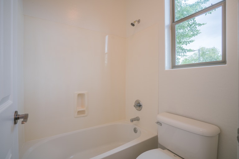 Photo 30 of 32 - 15637 W Yucatan Dr, Surprise, AZ 85379