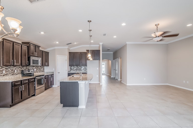 Photo 12 of 25 - 167 Brentley Ln, Orange Park, FL 32065