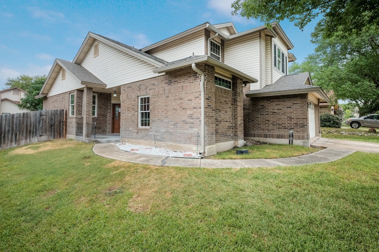 Photo 26 of 27 - 8027 Dove Trail Dr, San Antonio, TX 78244