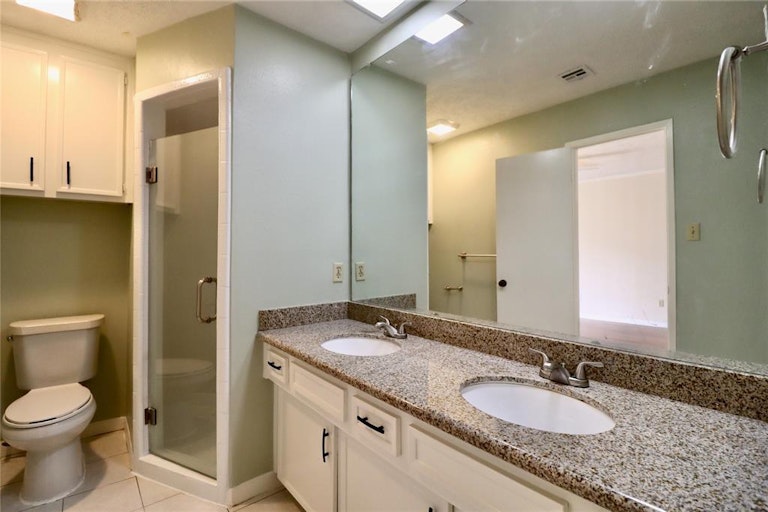 Photo 17 of 26 - 2726 Mesquite Dr, Sugar Land, TX 77479