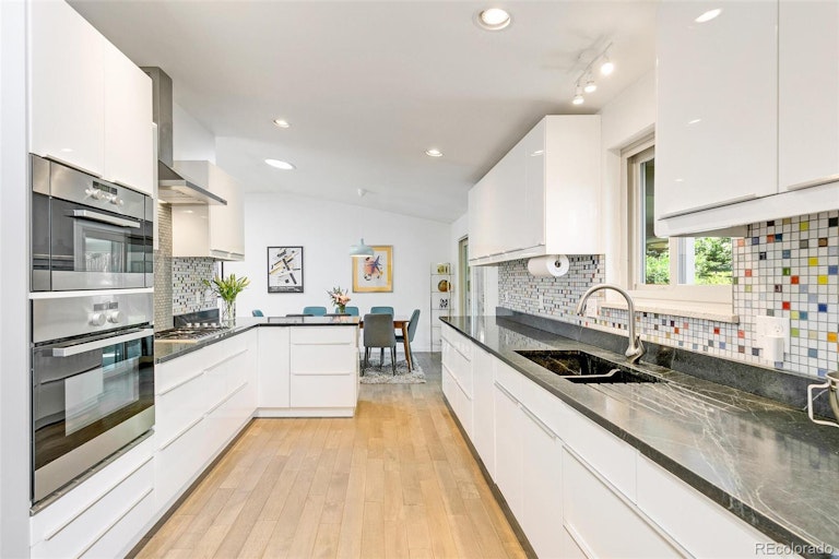 Photo 15 of 35 - 2689 Quail St, Lakewood, CO 80215