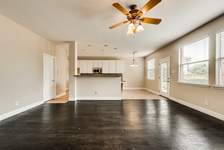 Photo 8 of 45 - 2204 Sheldon Dr, McKinney, TX 75072