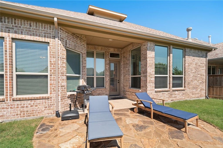 Photo 25 of 40 - 1317 Skyflower Ln, Celina, TX 75009