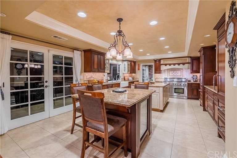 Photo 15 of 59 - 2899 N Monte Verde Dr, Covina, CA 91724