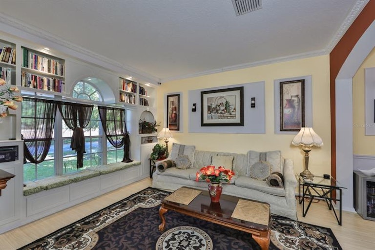 Photo 7 of 52 - 2930 Downan Point Dr, Land O Lakes, FL 34638