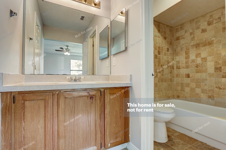 Photo 6 of 31 - 1937 Apopka Dr, Middleburg, FL 32068