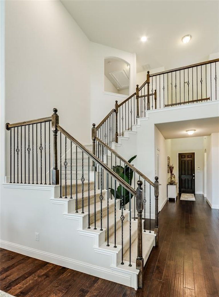 Photo 19 of 35 - 4009 Oyster Creek Ct, Prosper, TX 75078