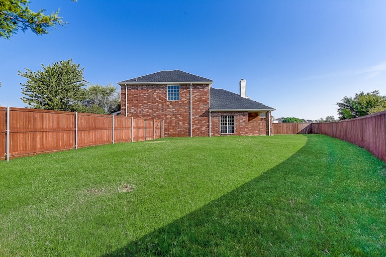 Photo 34 of 36 - 5712 Southern Pines Ct, Frisco, TX 75036