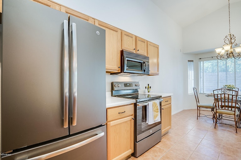 Photo 14 of 41 - 10186 E Covington St, Tucson, AZ 85748
