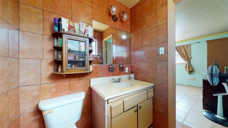 Photo 37 of 48 - 10811 Sagevale Ln, Houston, TX 77089