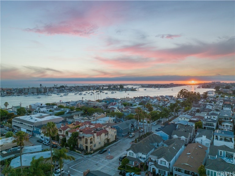 Photo 2 of 28 - 133 Agate Ave, Newport Beach, CA 92662