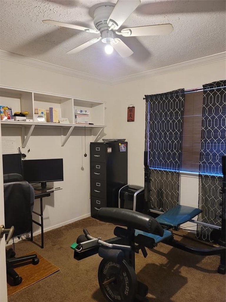 Photo 10 of 38 - 6450 Dellfern Dr, Houston, TX 77035