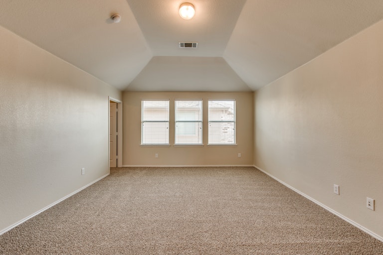 Photo 19 of 37 - 414 Hackberry Dr, Fate, TX 75087