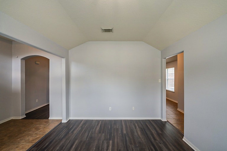 Photo 13 of 29 - 4115 Tree Mist Ct, Humble, TX 77346