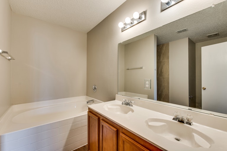 Photo 19 of 29 - 2810 Bissell Way, Wylie, TX 75098