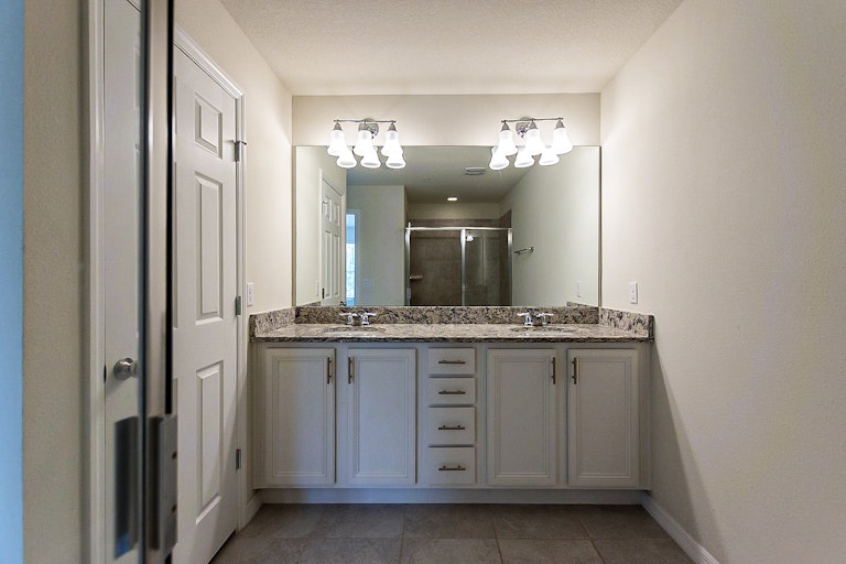 Photo 12 of 19 - 1236 Pavia Dr, Apopka, FL 32703