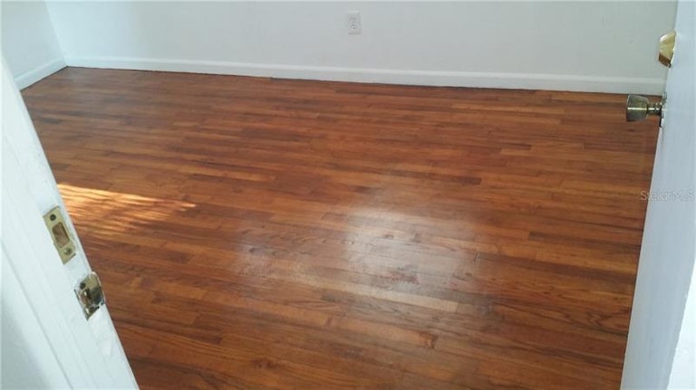 Photo 10 of 13 - 1415 Carlson Dr, Orlando, FL 32804