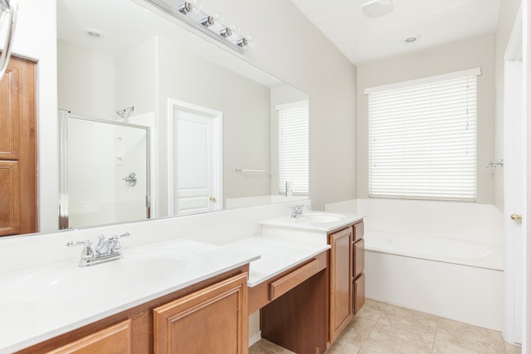 Photo 13 of 25 - 7129 W Winslow Ave, Phoenix, AZ 85043