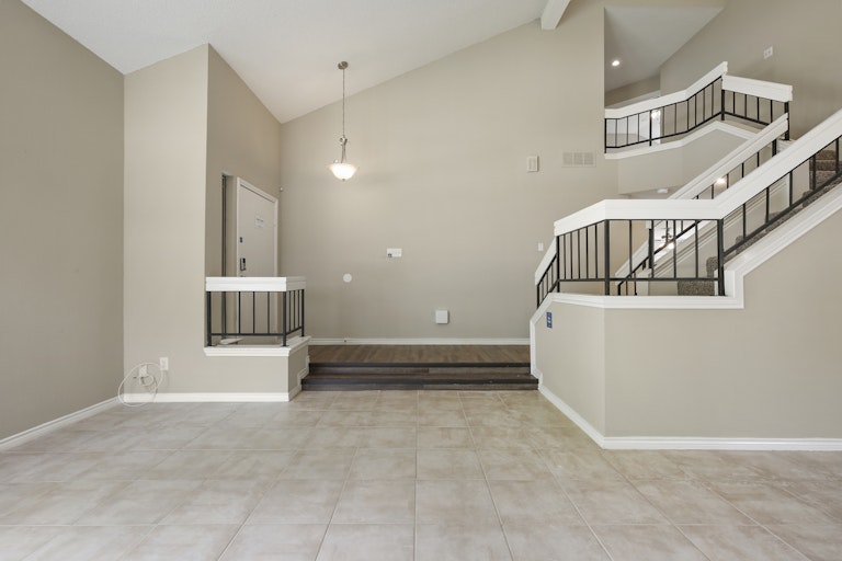 Photo 1 of 26 - 2112 Churchill Downs Dr, Arlington, TX 76017