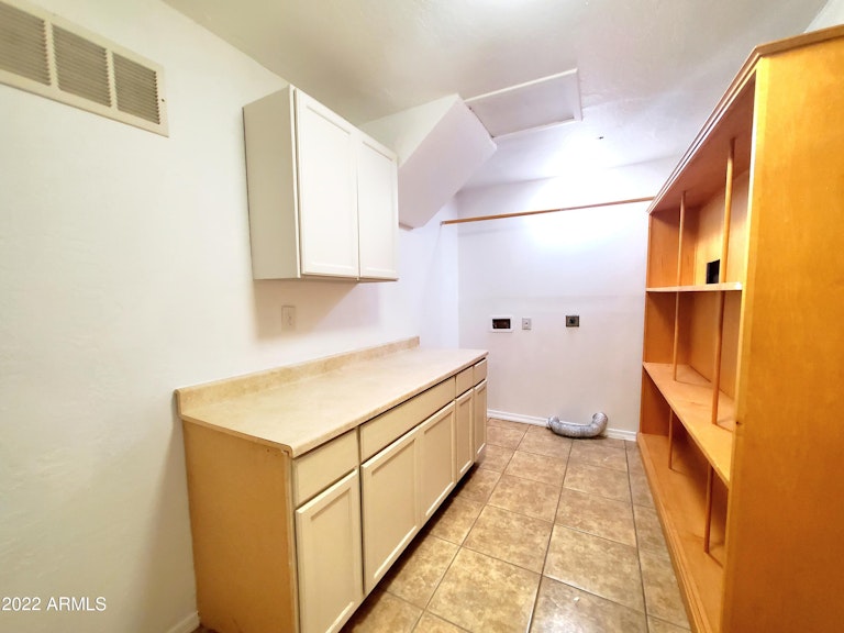 Photo 20 of 42 - 11122 W Connecticut Ave, Youngtown, AZ 85363