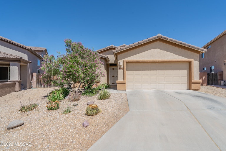 Photo 1 of 33 - 10591 S Margie Pl, Vail, AZ 85641
