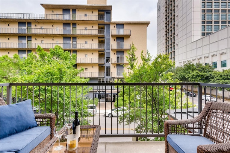 Photo 15 of 20 - 908 Nueces St #28, Austin, TX 78701