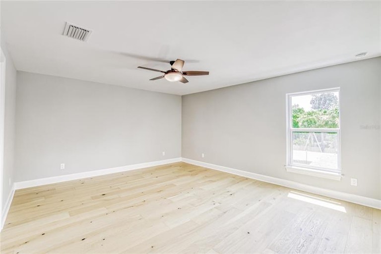 Photo 47 of 62 - 3108 W Cherokee Ave, Tampa, FL 33611