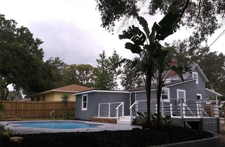 Photo 6 of 28 - 5832 10th St, Zephyrhills, FL 33542