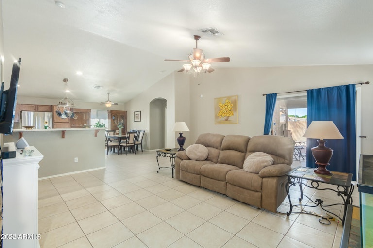 Photo 5 of 39 - 15924 W Tara Ln, Surprise, AZ 85374