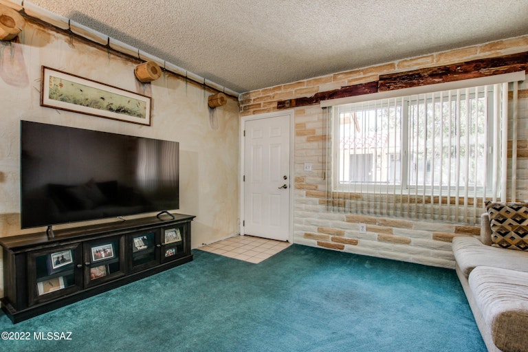 Photo 6 of 40 - 810 S Kolb Rd #64, Tucson, AZ 85710