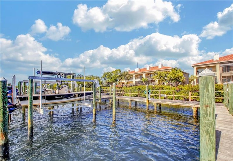 Photo 11 of 25 - 1040 Paseo Del Rio NE, Saint Petersburg, FL 33702